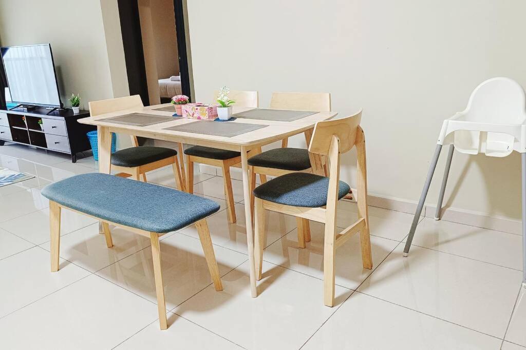 Feelslikehome Paloh Apartment *