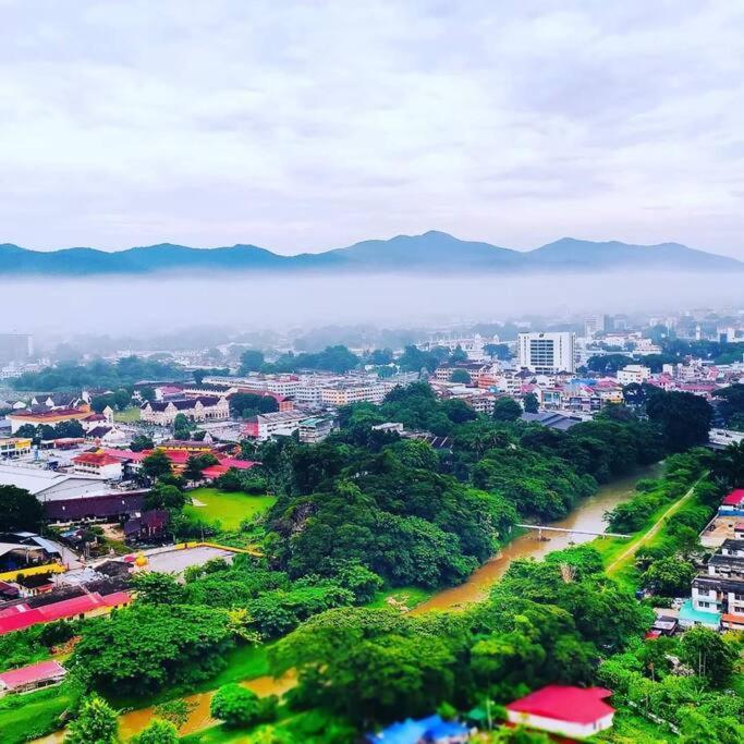 Feelslikehome Paloh Apartment *